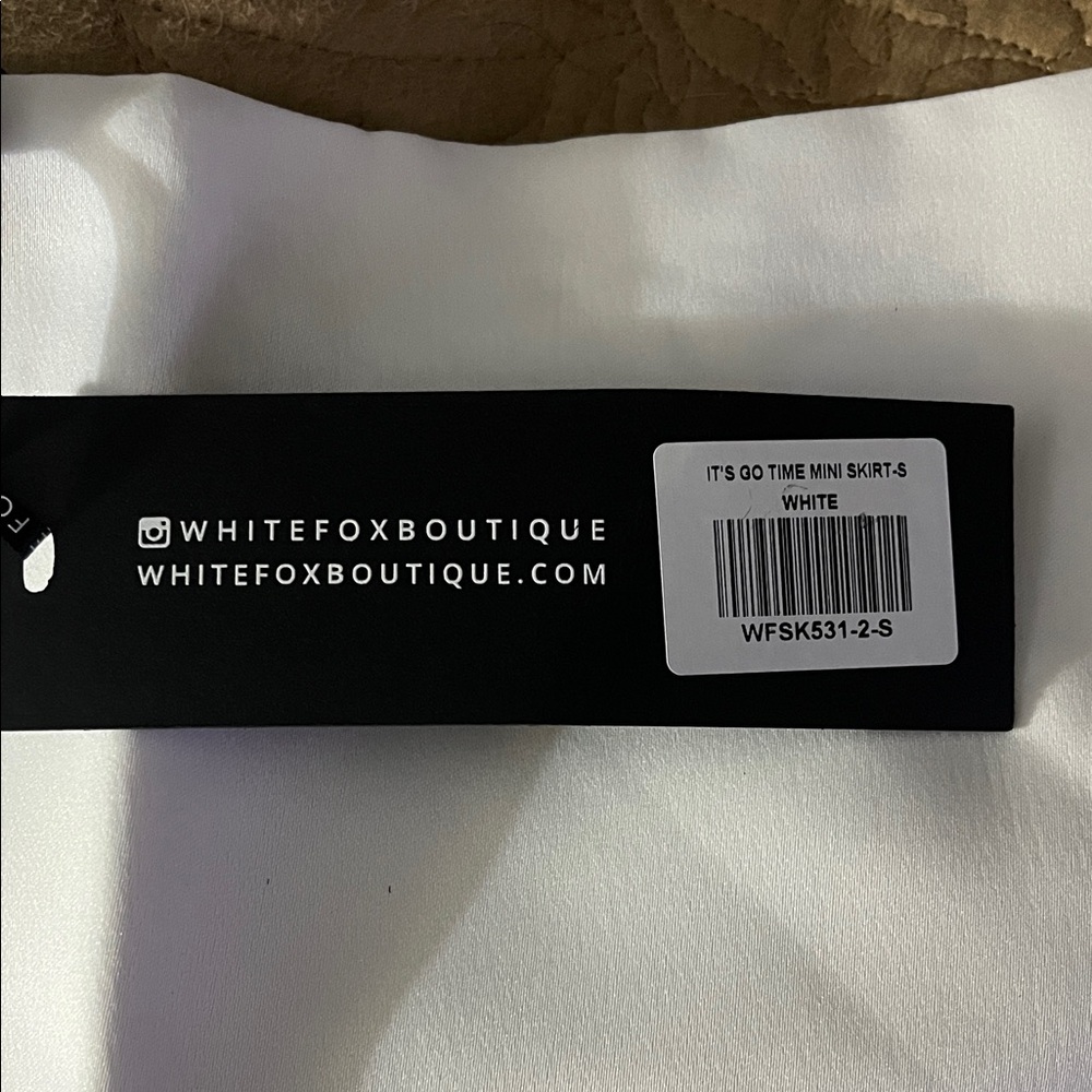 White Fox Boutique Chic White Mini Skirt - Picture 2 of 7